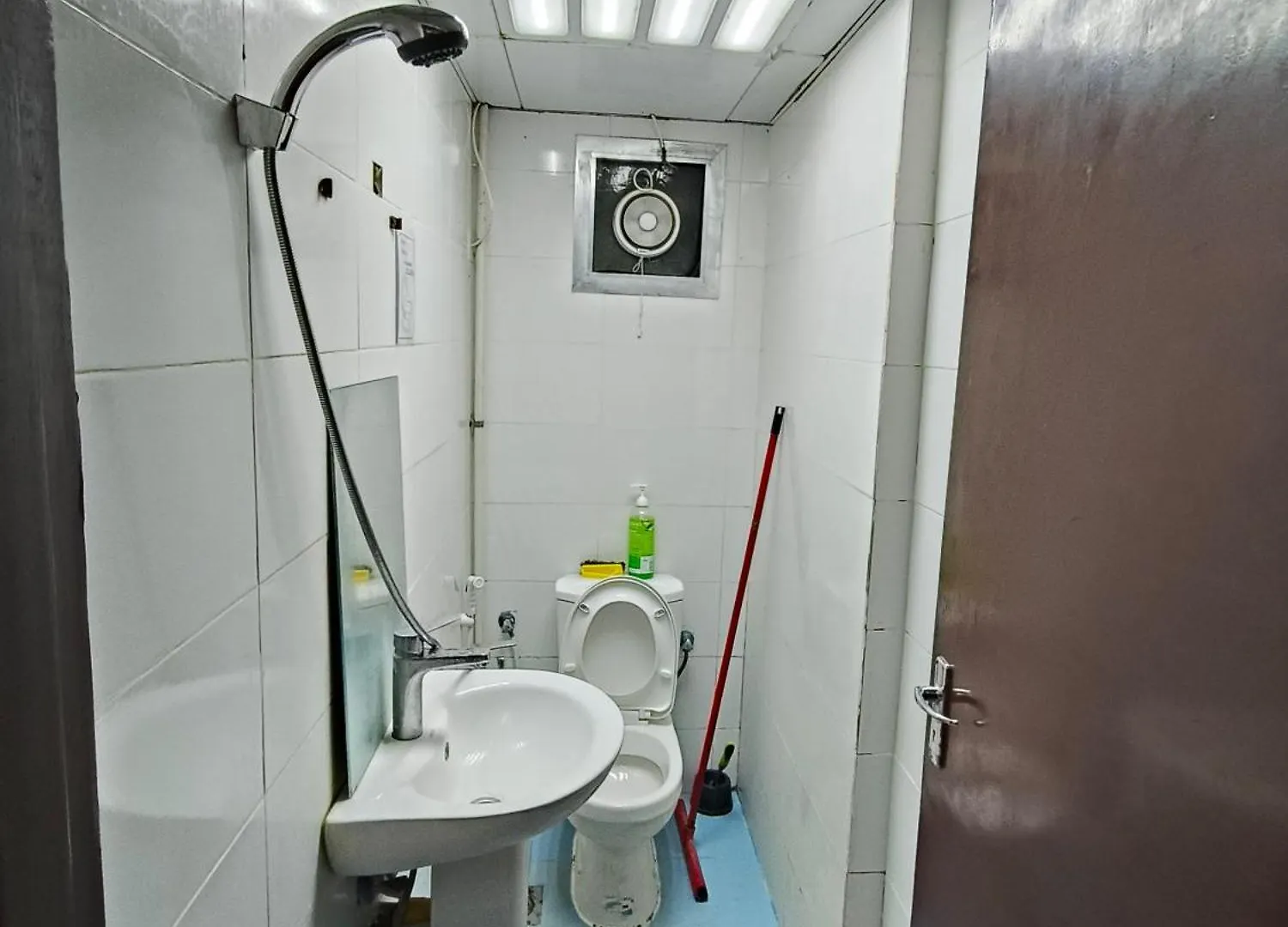 Partition Room 03 Abu Dhabi Hostel
